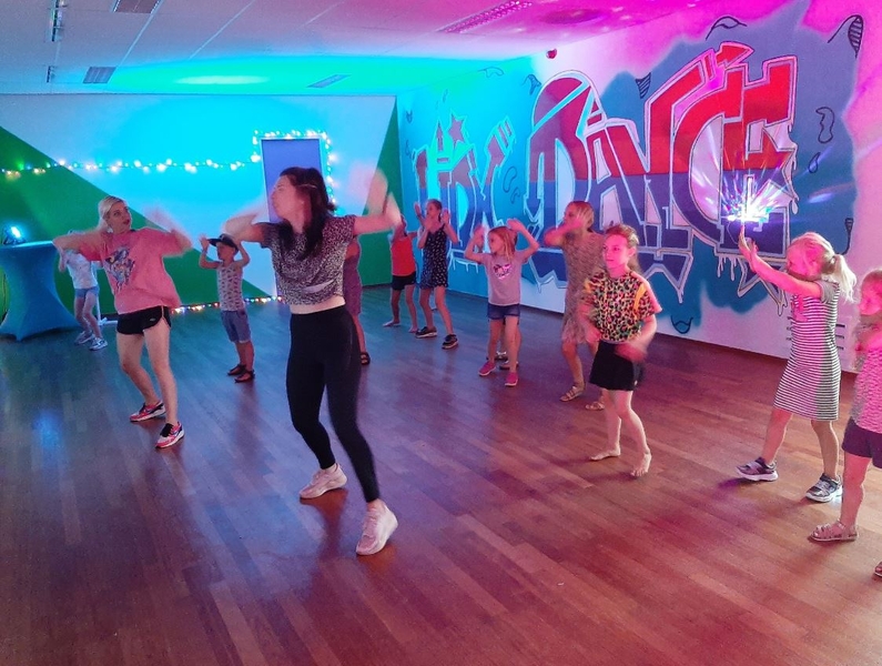 Veel enthousiasme bij zomerles streetdance
