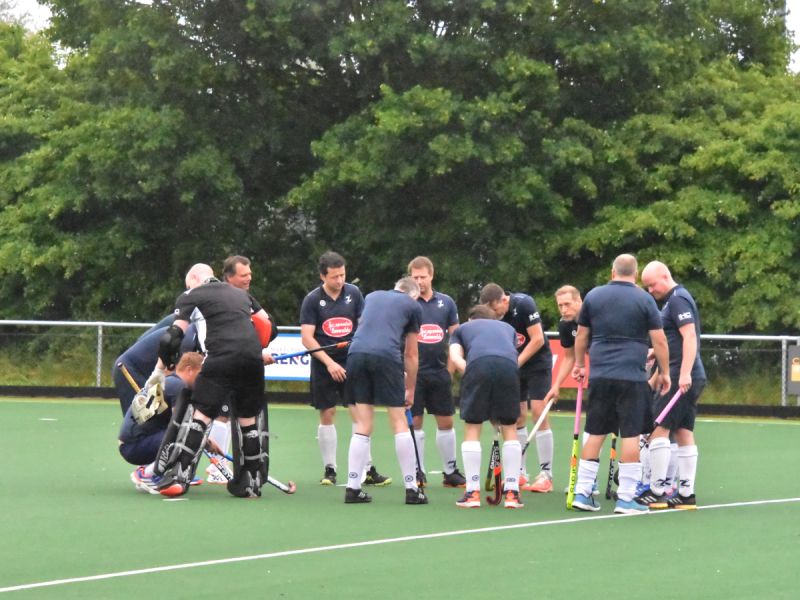 Team van HC Zeewolde tijdens beslissend kampioensduel