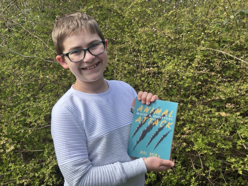 Een hoofd vol fantasie: de 11-jarige Giel Deen brengt zijn eigen boek uit