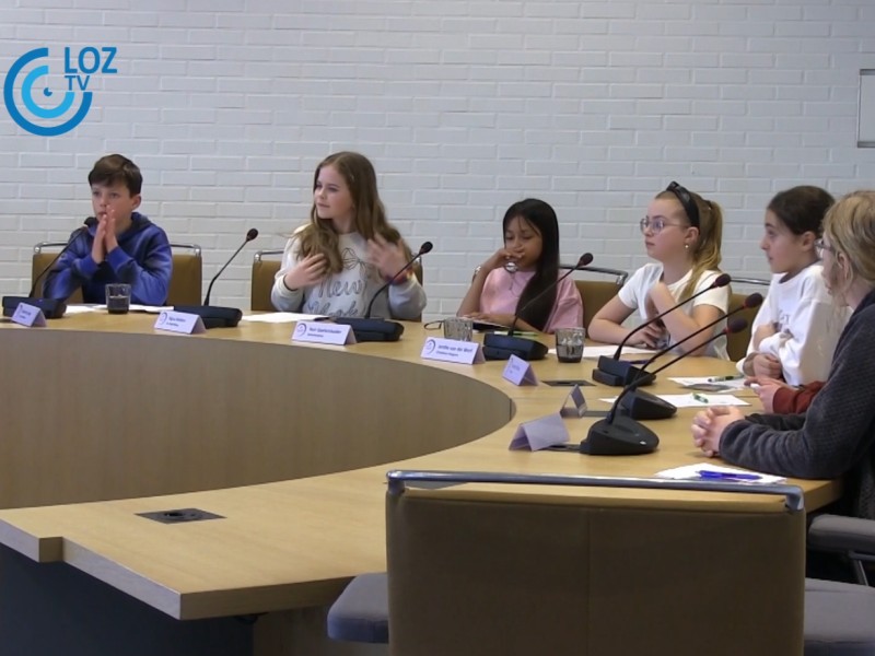 Jeugdraad bevraagt kandidaat-raadsleden over armoede, speelplekken en veiligheid (met video)