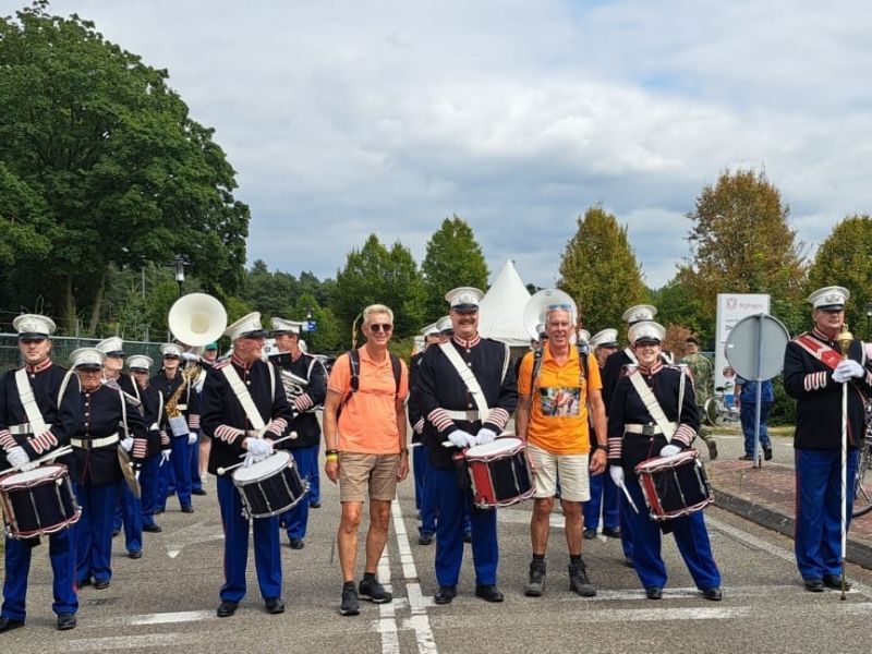 De Blue Seals met Ronald Stokkendreef en zijn wandelmaatje