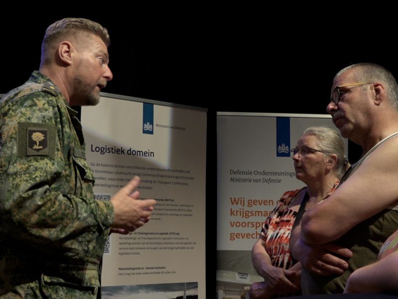 Ruim driehonderd bezoekers bij informatieavond nieuwe kazerne Zeewolde