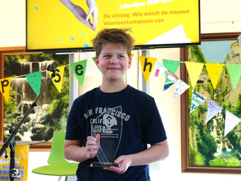 Jochem van Hemert voorleeskampioen Zeewolde