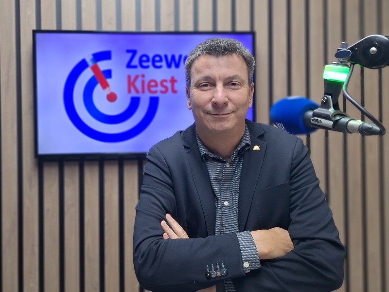 Ernst Bron in de studio bij LOZ
