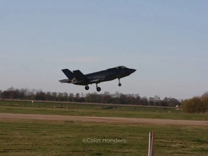 ChristenUnie en Leefbaar Zeewolde brengen zorgen over Lelystad Airport en Defensie naar Den Haag