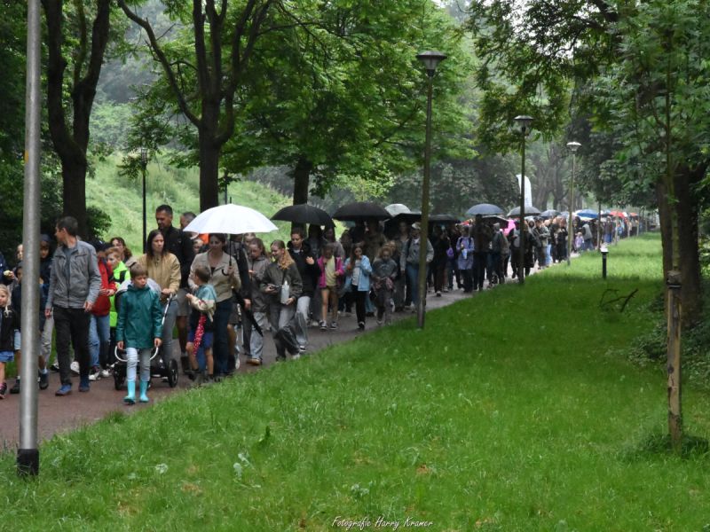 Ruim 2100 deelnemers lopen Avondvierdaagse Zeewolde