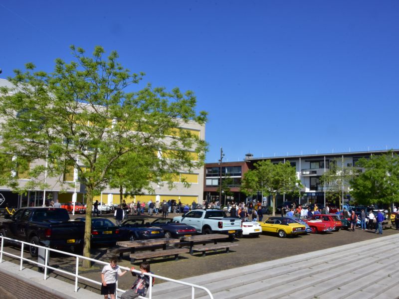 Polderrally op het Kerkplein Zeewolde.