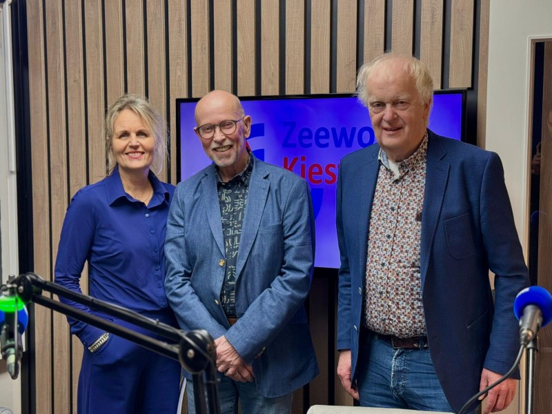 Anja, Deen en Mannes, presentatoren van Zeewolde Kiest