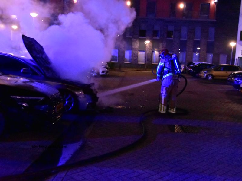 Voertuig zwaar beschadigd geraakt bij autobrand Zeewolde