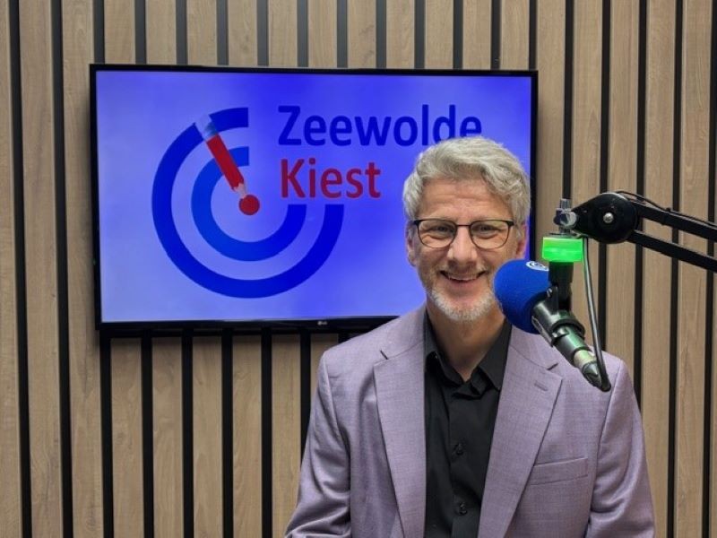 René Claessens in de studio bij Zeewolde Kiest