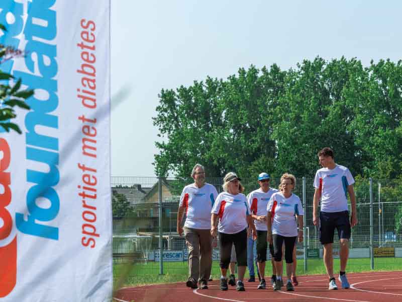 Wandelend naar een fit en actief leven