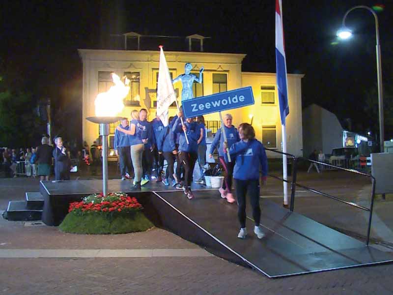 Atletiekvereniging brengt Bevrijdingsvuur naar Zeewolde