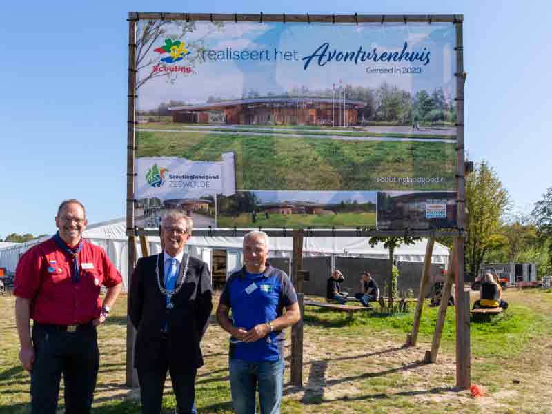 Onthulling bouwbord Avonturenhuis tijdens Scout-In19