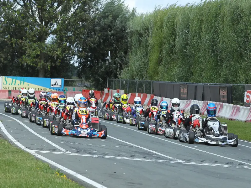 NK Karting: De Leeuw eerste dagwinnaar