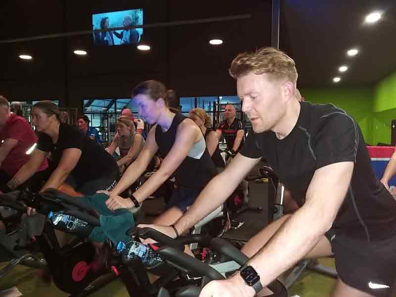 Spinningmarathon Alp-a-Kaas voor Alpe d’HuZes succes