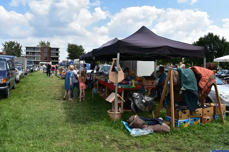 Kofferbakmarkt Zeewolde: ‘Mensen waren eraan toe’