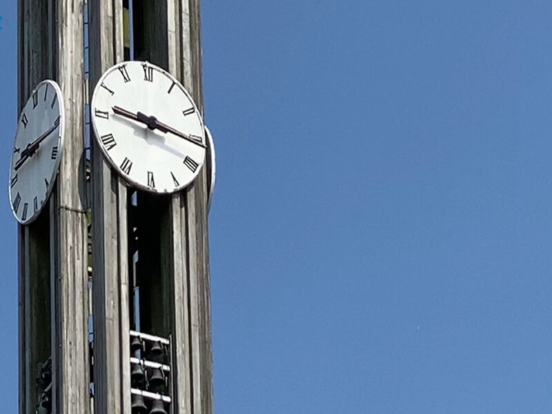 Kerkklok Zeewolde op hol geslagen