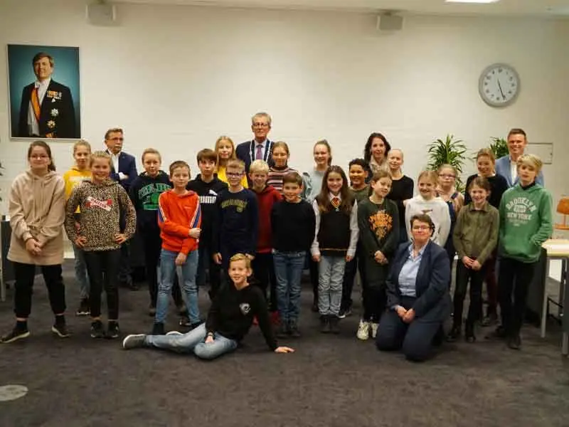 Installatie jeugdraad 2021-2022