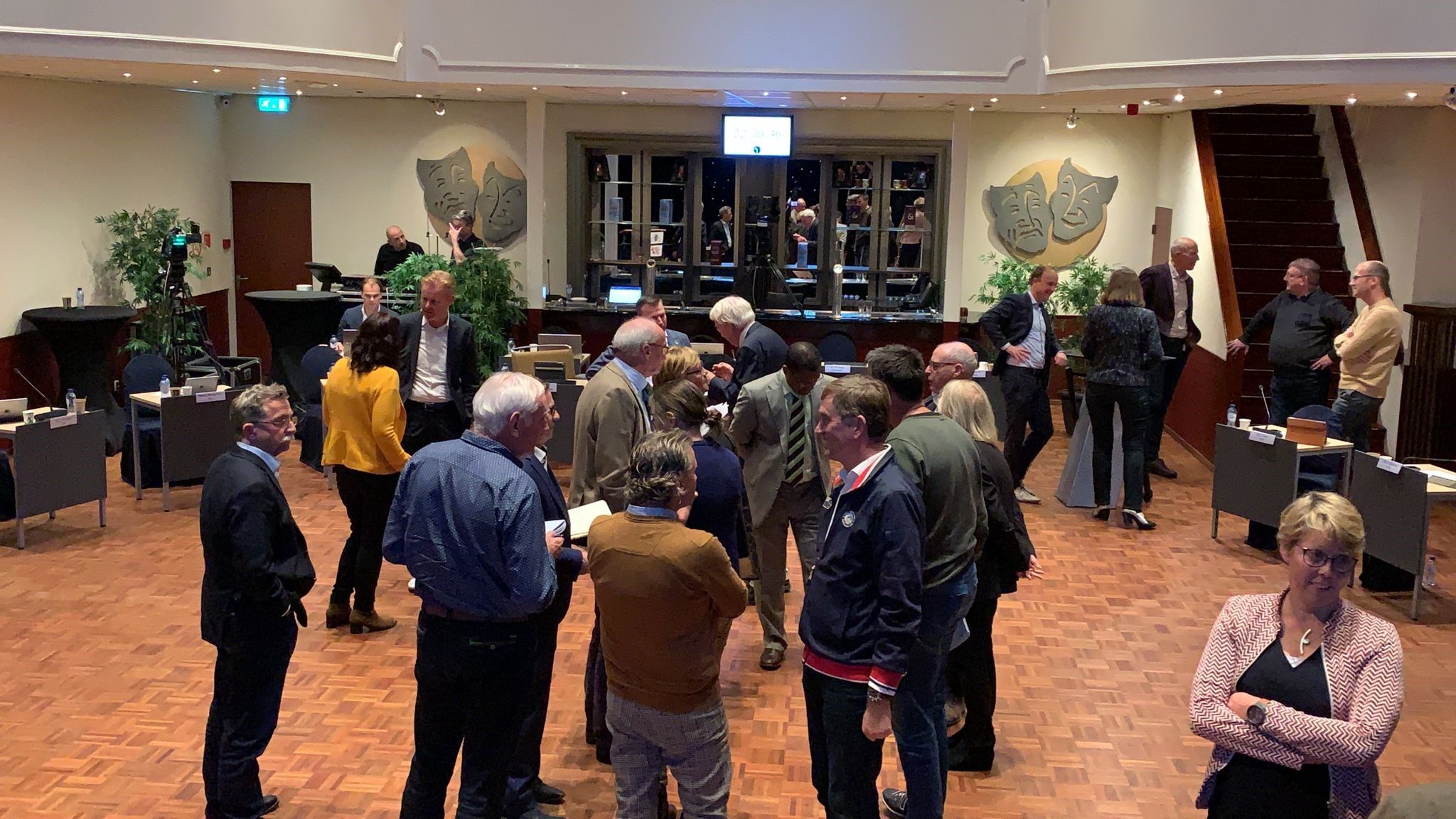 Raad stuurt college op pad met vijf ‘jongerenmoties’