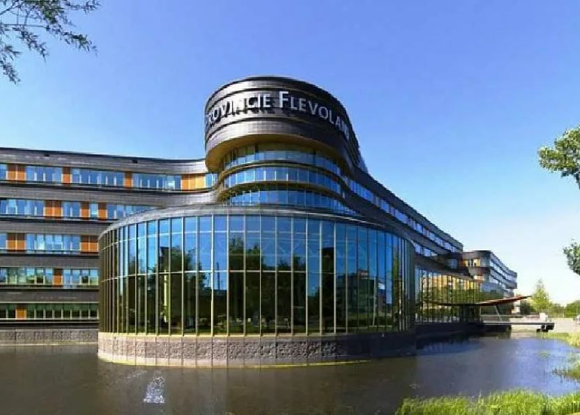 Jongeren voelen Statenleden aan de tand