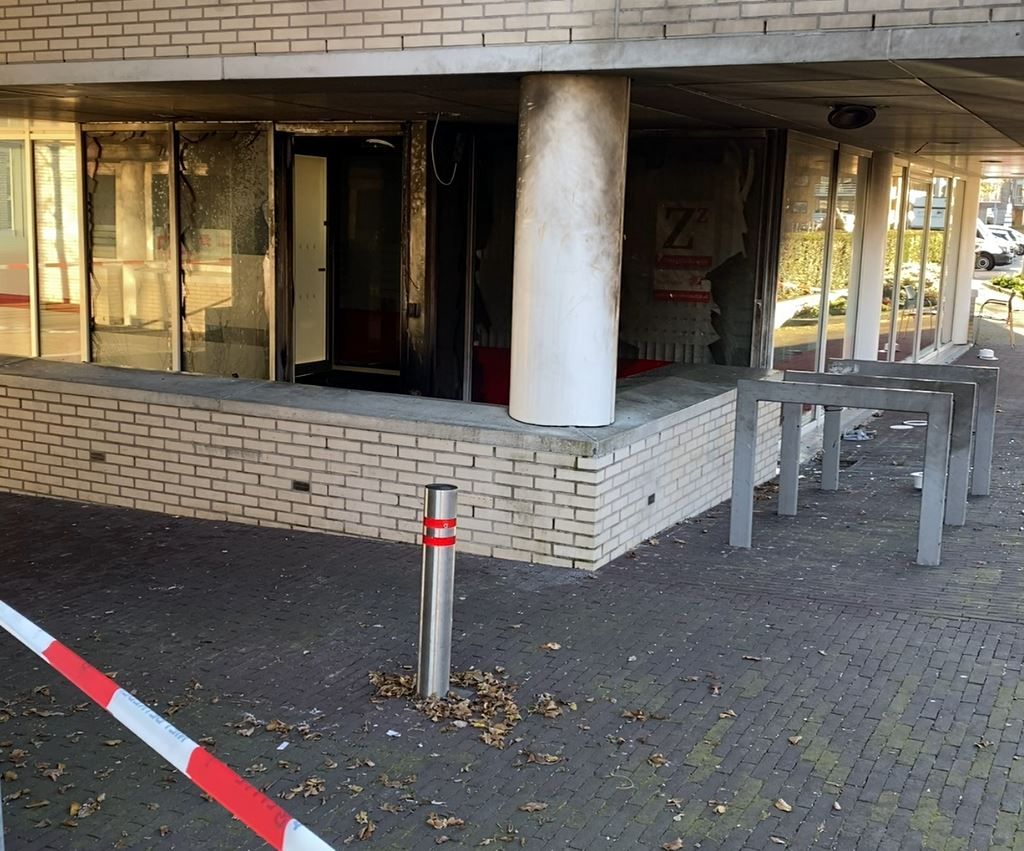 Vuurwerkschade aan gemeentehuis