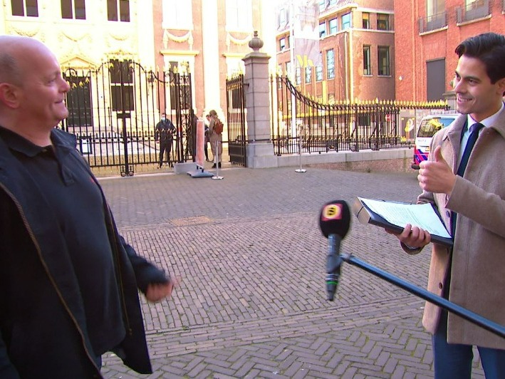 Minister ontvangt petitie tegen prijsstijging stadsverwarming