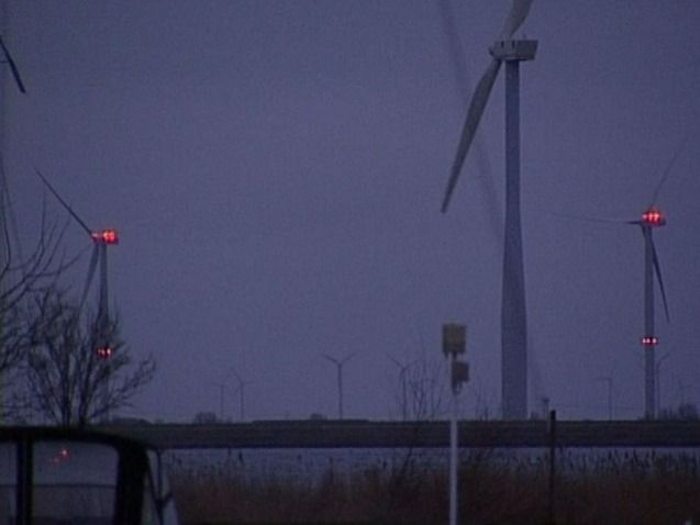 'Rode lampen op hoge windmolens kunnen uit'