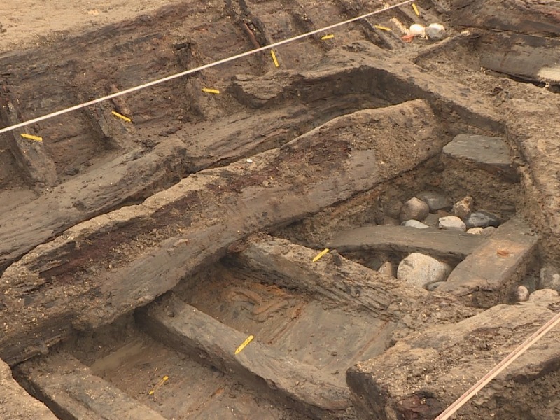 Archeologen graven goed bewaard wrak waterschip op