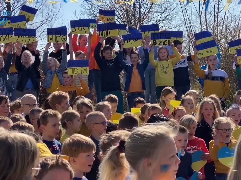 Kinderen zingen voor Oekraïners: “wij zijn ontroerd”