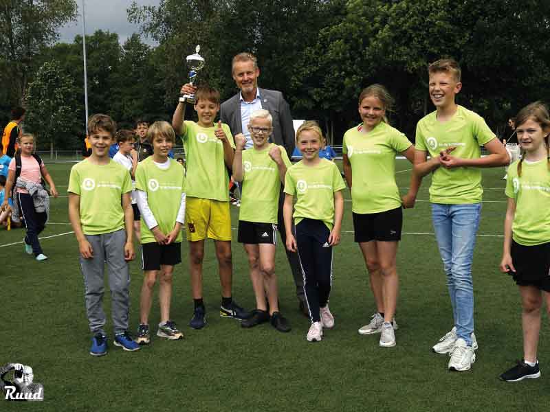 In de Lichtkring wint estafette als afsluiting van geslaagde sportdag