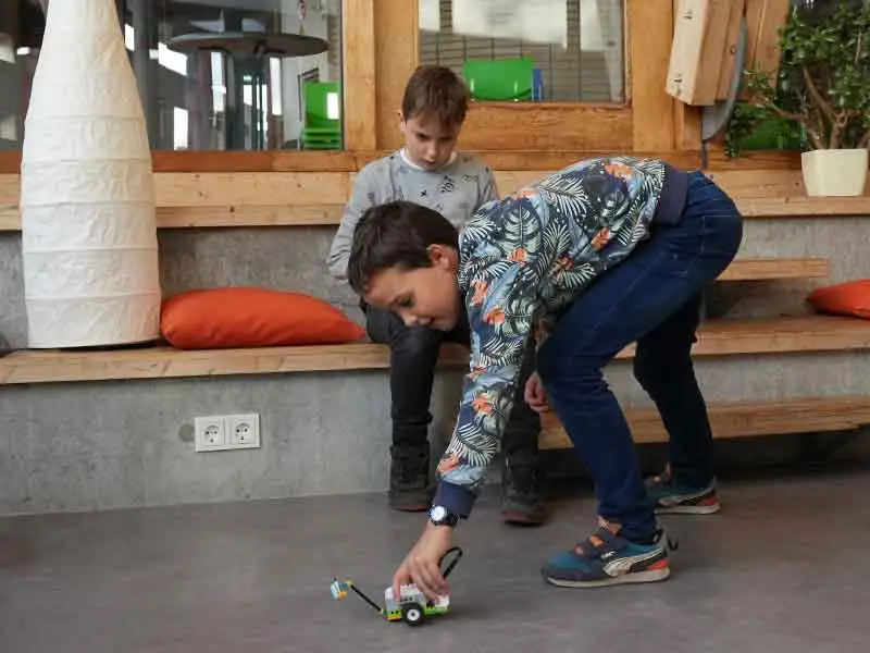 Een eigen robot bouwen in de bibliotheek