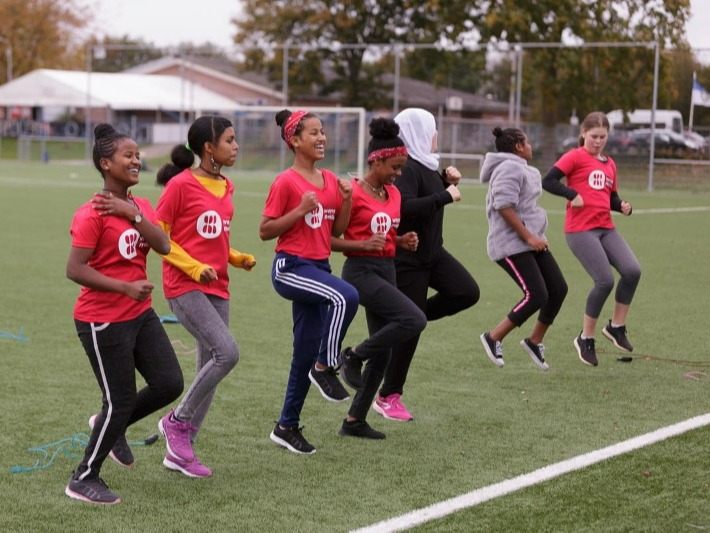 Buurtsportcoaches starten project Wereldmeiden