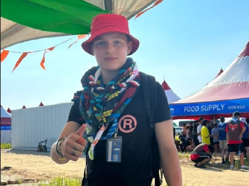 Julian aan het swoppen tijdens de Jamboree in Zuid Korea