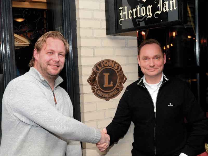 Lionsschild erkent hun  'thuishonk' The Lux met Lionsschild