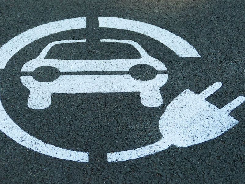 Openbare laadpalen relatief duur in Zeewolde