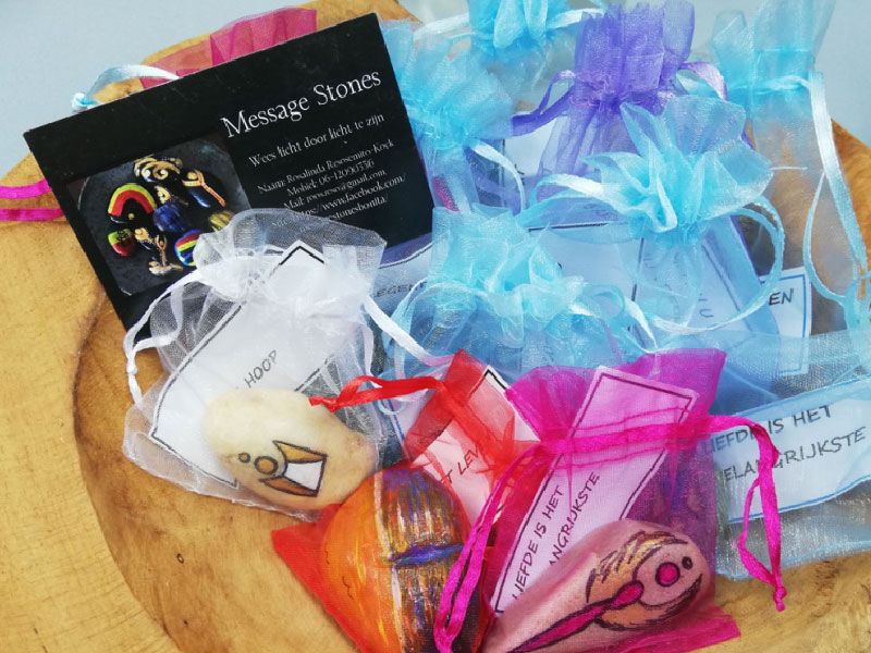 Message stones 