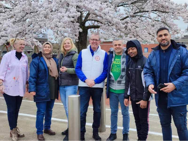 Zeewolde AZC Doet mee tijdens NL Doet