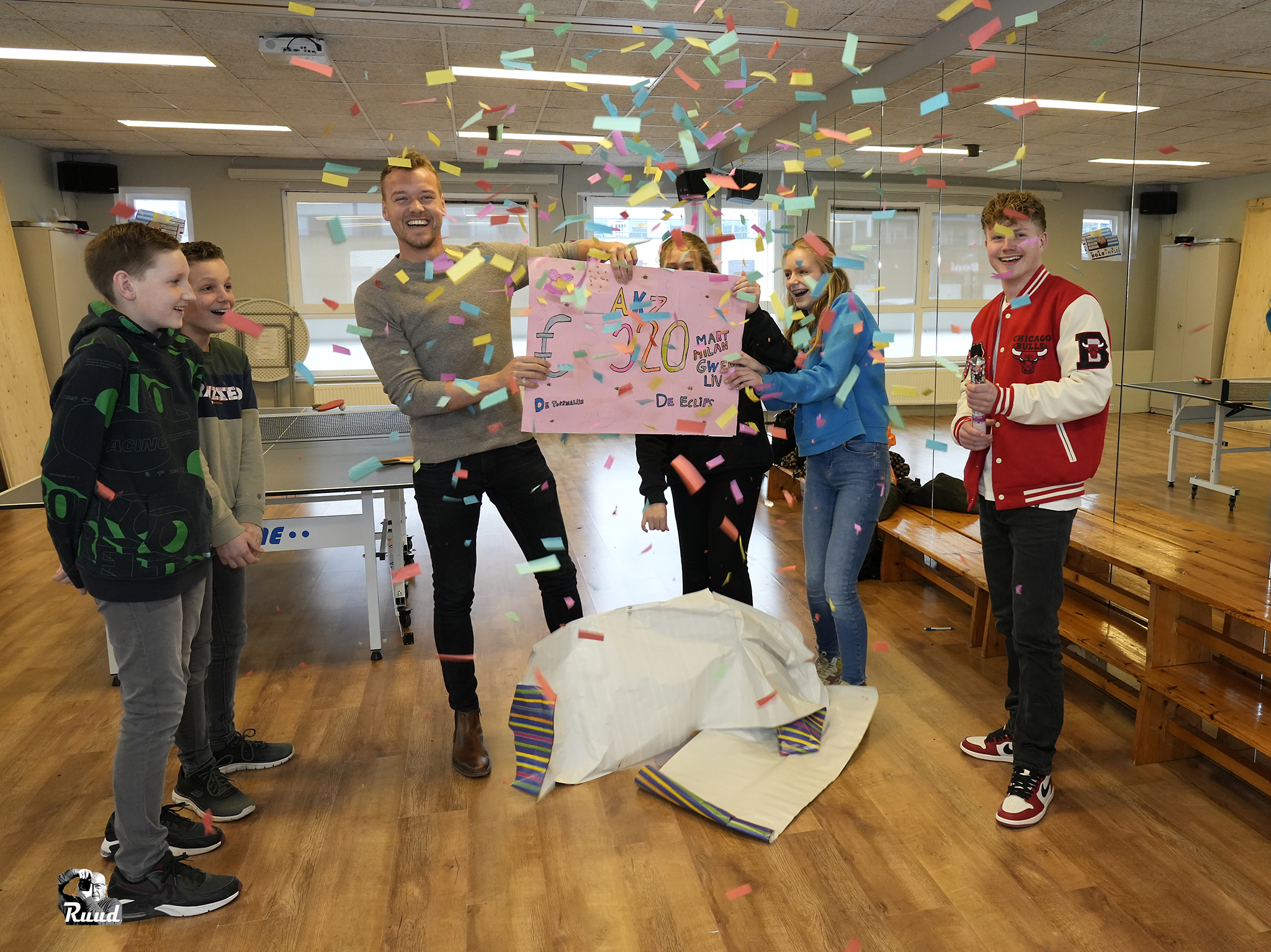 Kinderen halen geld op voor Arme Kant Zeewolde