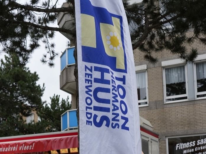 Toon Hermans Huis staat op omvallen