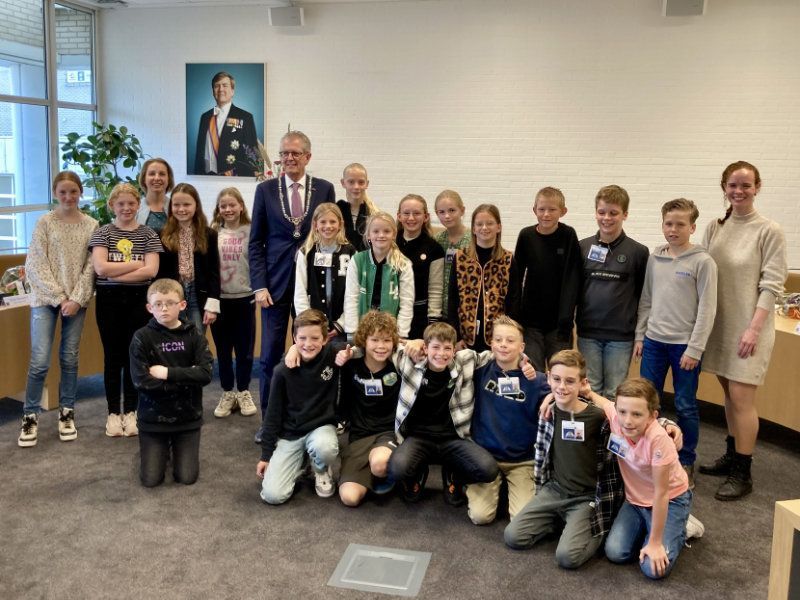 Installatie jeugdraad 2023-2024