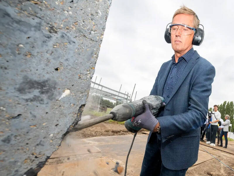 Iconisch kunstwerk Sea Level in Zeewolde wordt duurzaam gerenoveerd