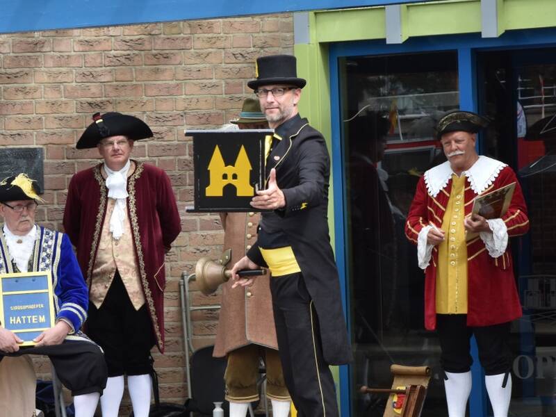 Dorpsdichters aan het werk tijdens de havendagen