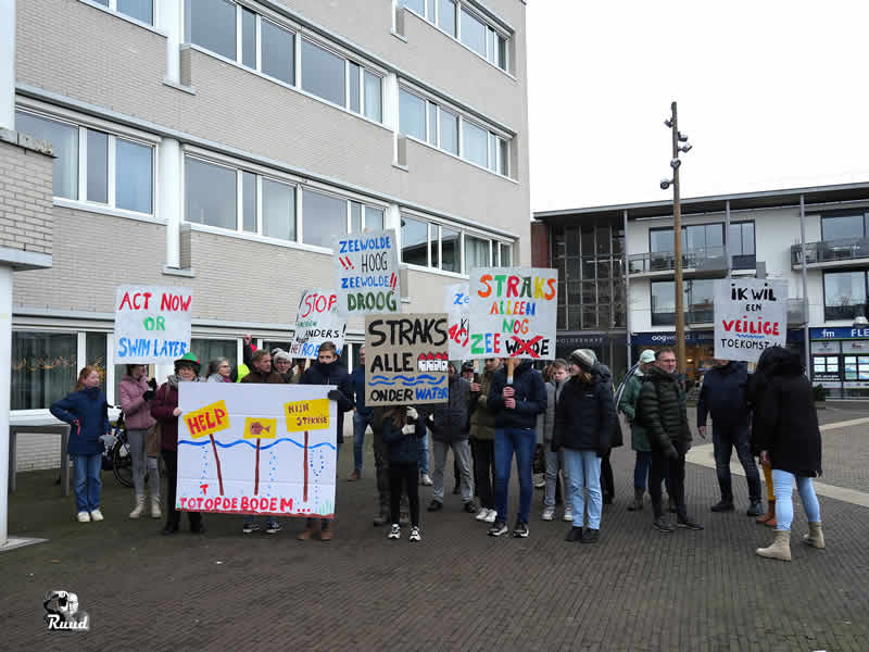 demonstrerende mensen 