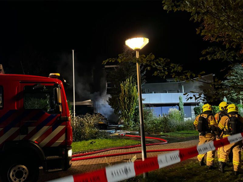 Grote brand veroorzaakt schade aan woning in Zeewolde