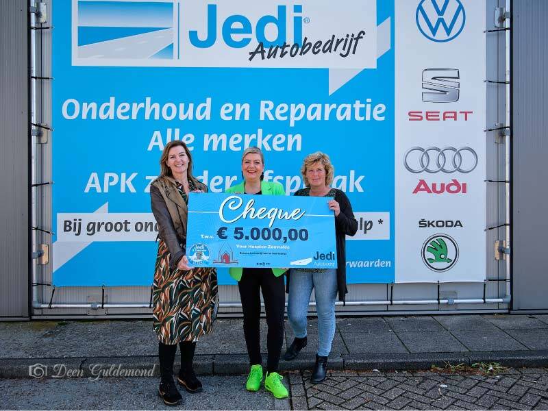 5000 euro voor Hospice Zeewolde dankzij 40 jarige Jedi