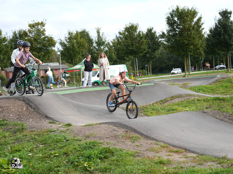 succesvolle clinic op de pumptrackbaan