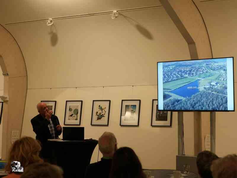 Bevlogen vertelling over Zeewolde; Karel Wethmar in de Verbeelding