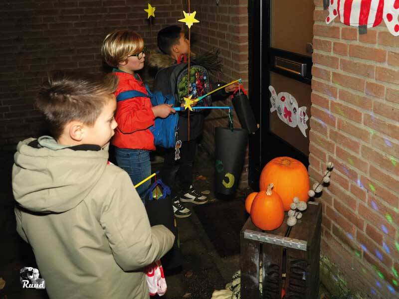 Warmte en saamhorigheid bij Sint Maarten in Zeewolde