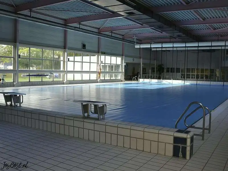 Zwembad voorlopig gesloten